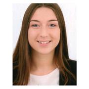 Studentessa universitaria di economia offre aiuto in matematica